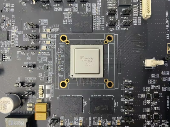 [넥스트칩, 대만 어드밴텍과 로봇·자동차 'ECU' 플랫폼 '맞손']